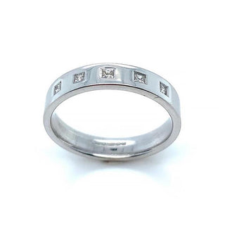 9K White Gold 0.30ct Princess Cut Diamond Band