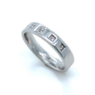 9K White Gold 0.30ct Princess Cut Diamond Band