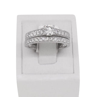 9k white gold bridal set with secret diamond and milgrain