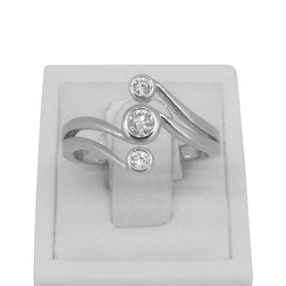 18ct vertical trilogy of bezel set round diamond ring