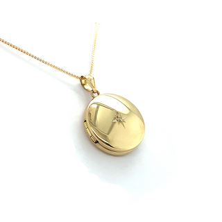 9K Yellow Gold Round Star Set Diamond Locket
