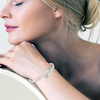 9K White Gold Cubic Zirconia Crossover Bangle
