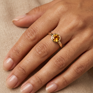 Model wearing 9K Yellow Gold Round Citrine Solitaire Ring - Sonny's Jewellers