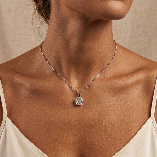9K White Gold 0.33ct Diamond Cluster Pendant