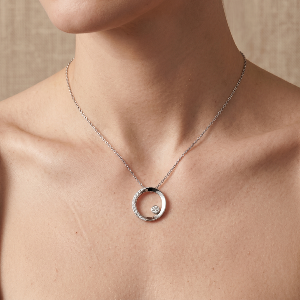 9K White Gold Diamond Circle Necklace