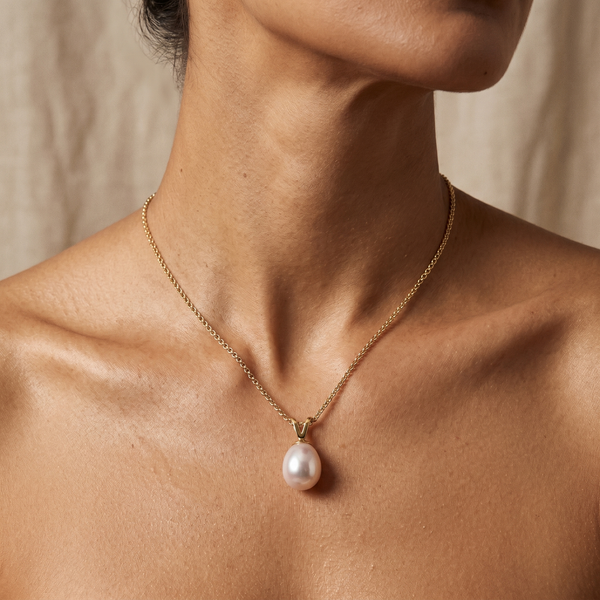 9K Yellow Gold Freshwater Pearl Pendant