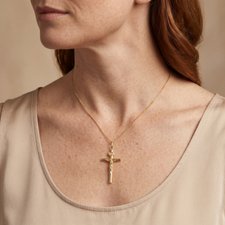 Model wearing 9K Yellow Gold Pendant - Sonny's Jewellers