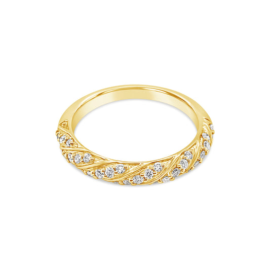 18ct Yellow Gold Patterned Diamond Ring